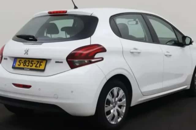 Peugeot 208 (2017) thumbnail 2