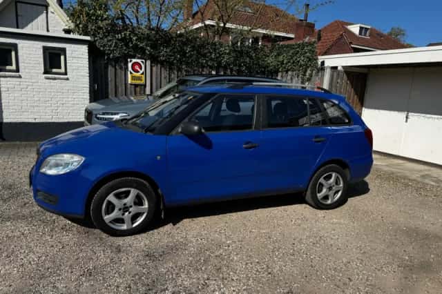 Škoda Fabia (2009) thumbnail 1
