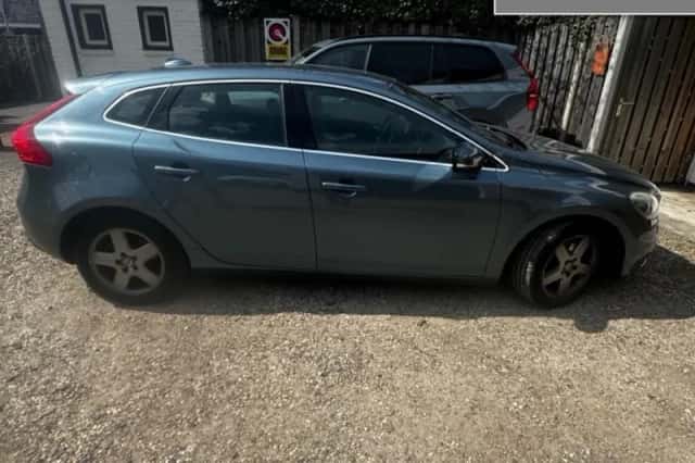 Volvo V40 (2012) thumbnail 1