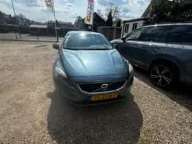 Volvo V40 (2012) thumbnail 4