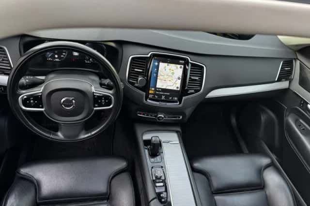 Volvo XC90 (2021) thumbnail 5