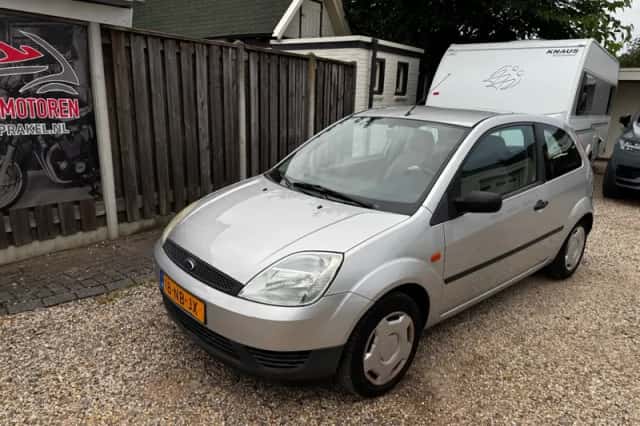 Ford Fiesta (2003) thumbnail 2
