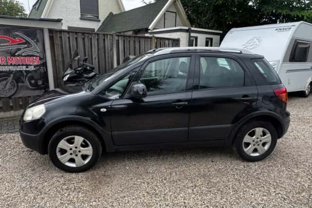 Fiat SEDICI (2007) thumbnail 1