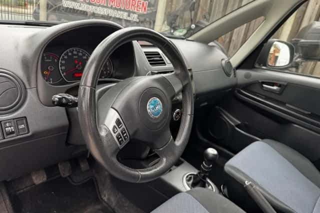 Fiat SEDICI (2007) thumbnail 6
