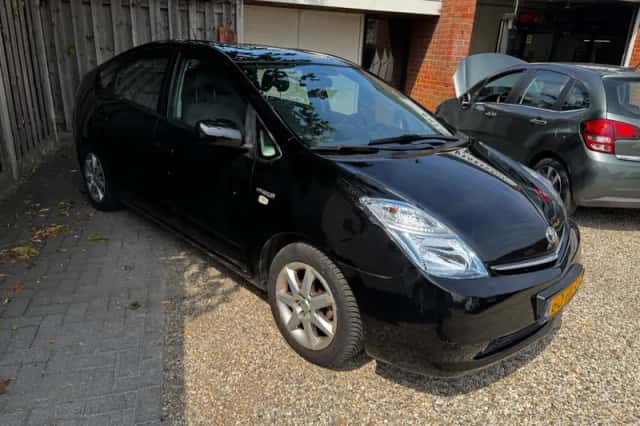 Toyota Prius (2009) thumbnail 3