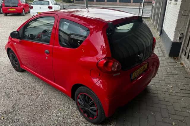 Toyota Aygo (2008) thumbnail 4
