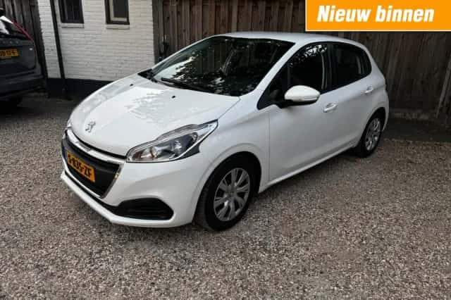Peugeot 208 (2017) thumbnail 1