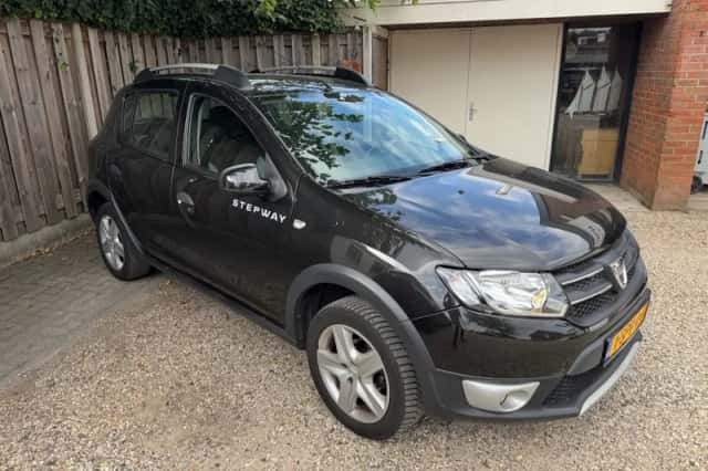 Dacia Sandero (2013) thumbnail 3