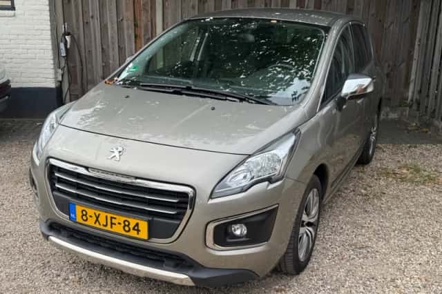 Peugeot 3008 (2014) thumbnail 2