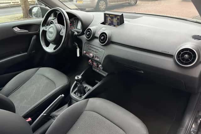 Audi A1 (2013) thumbnail 3
