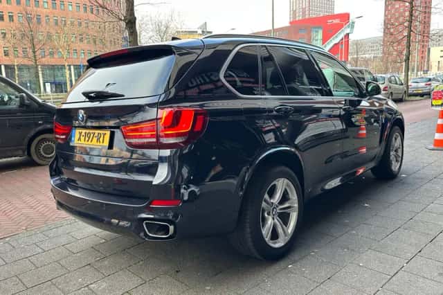 BMW X5 (2017) thumbnail 3