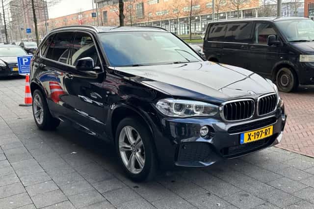 BMW X5 (2017) thumbnail 5