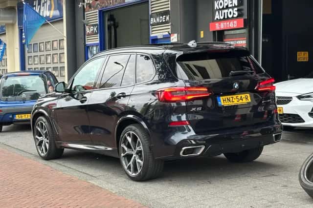 BMW X5 (2020) thumbnail 2