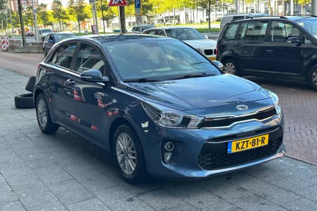 Kia Rio (2018) thumbnail 4