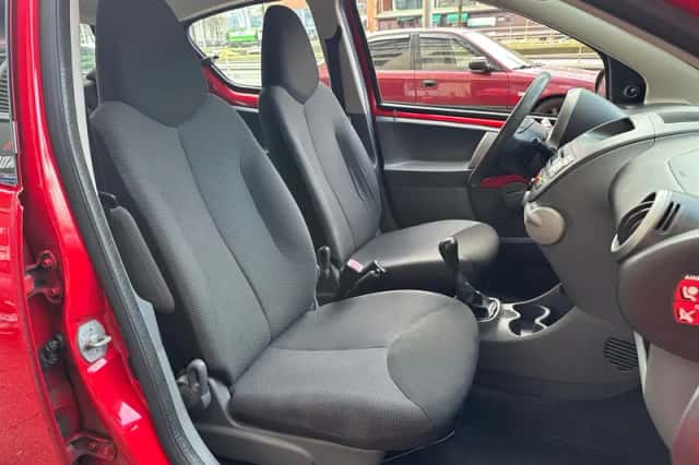 Toyota Aygo (2008) thumbnail 1