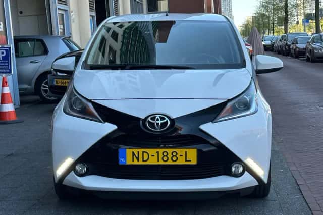 Toyota Aygo (2017) thumbnail 4