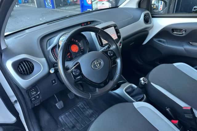Toyota Aygo (2017) thumbnail 6