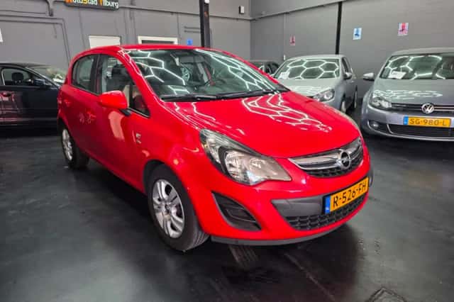 Opel Corsa (2013) thumbnail 2