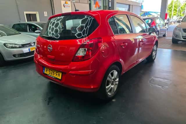Opel Corsa (2013) thumbnail 5