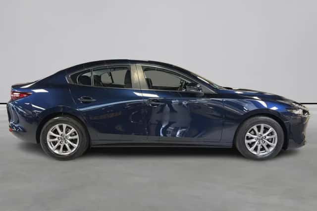 Mazda 3 (2019) thumbnail 6