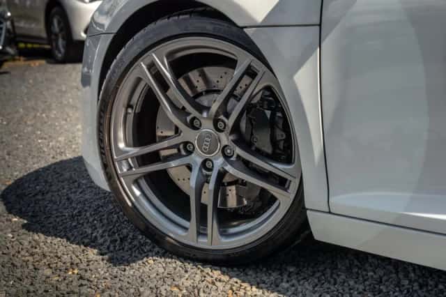 Audi R8 (2009) thumbnail 3