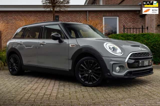 MINI Clubman (2018) thumbnail 1