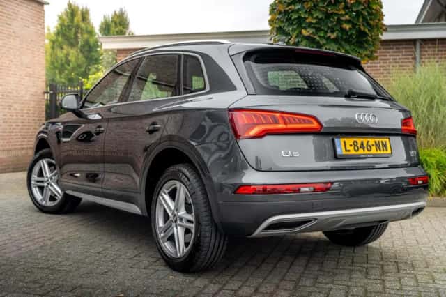 Audi Q5 (2018) thumbnail 2