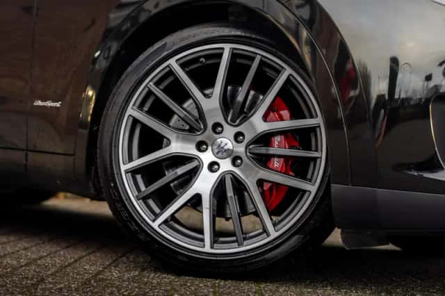 Maserati Levante (2019) thumbnail 3