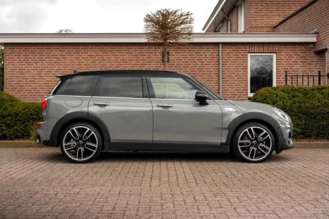 MINI Clubman (2019) thumbnail 4