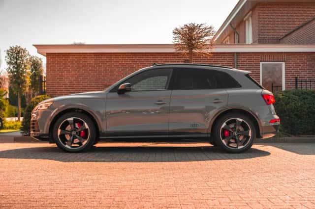 Audi SQ5 (2017) thumbnail 5