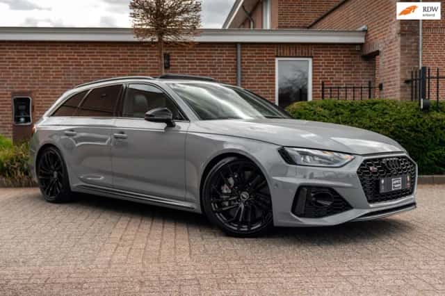 Audi RS 4 (2021) thumbnail 1