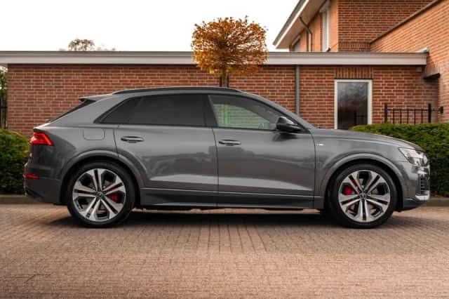 Audi Q8 (2020) thumbnail 4