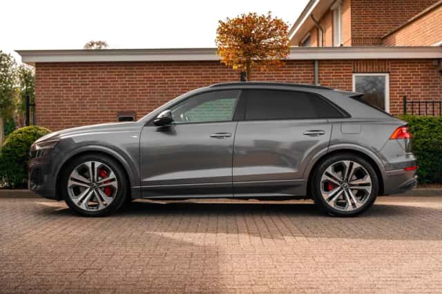 Audi Q8 (2020) thumbnail 5