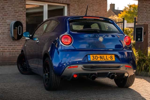 Alfa Romeo Mito (2010) thumbnail 2
