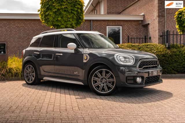 MINI Countryman (2018) thumbnail 1