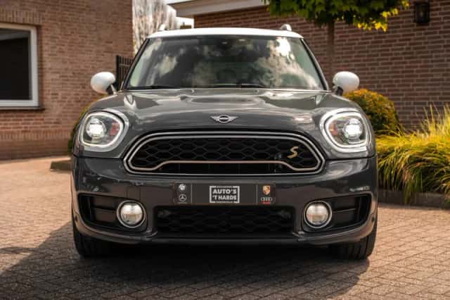 MINI Countryman (2018) thumbnail 6