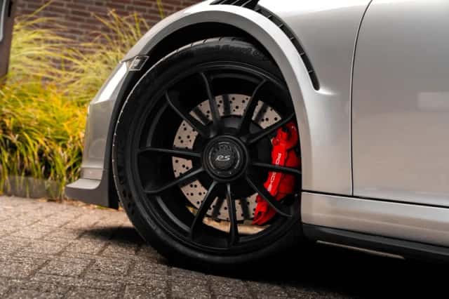 Porsche 911 (2016) thumbnail 3