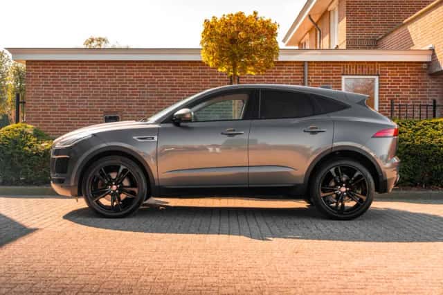 Jaguar E-Pace (2018) thumbnail 5