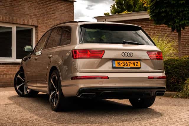 Audi Q7 (2016) thumbnail 2