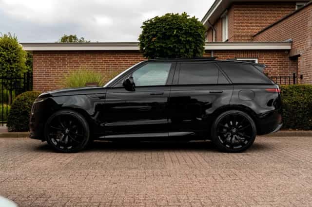 Land Rover Range Rover Sport (2024) thumbnail 5