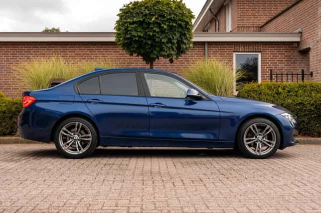 BMW 3-Serie (2018) thumbnail 4