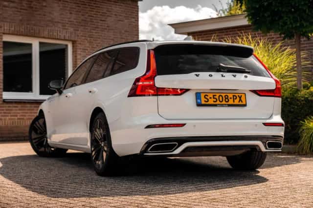Volvo V60 (2020) thumbnail 2