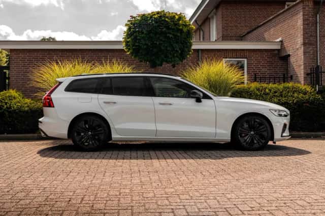 Volvo V60 (2020) thumbnail 4