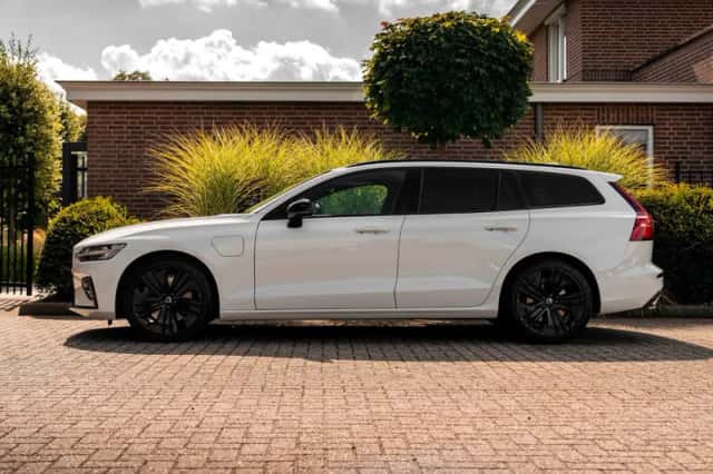 Volvo V60 (2020) thumbnail 5