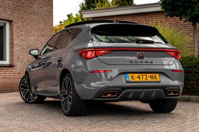 CUPRA Leon (2021) thumbnail 2