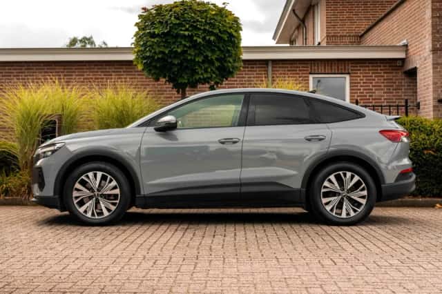 Audi Q4 e-tron (2022) thumbnail 5