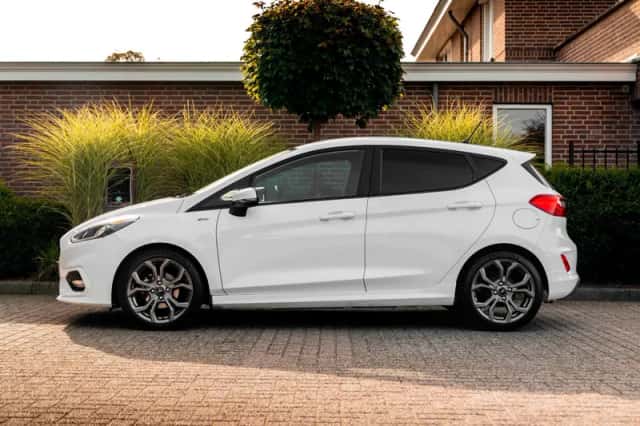 Ford Fiesta (2021) thumbnail 5