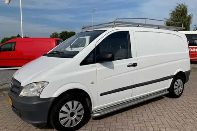 Mercedes-Benz Vito (2011) thumbnail 3