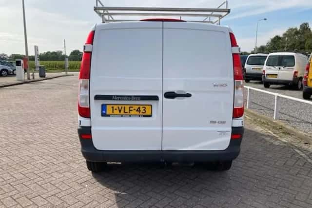 Mercedes-Benz Vito (2011) thumbnail 5