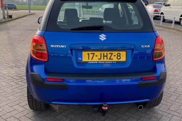 Suzuki SX4 (2009) thumbnail 4